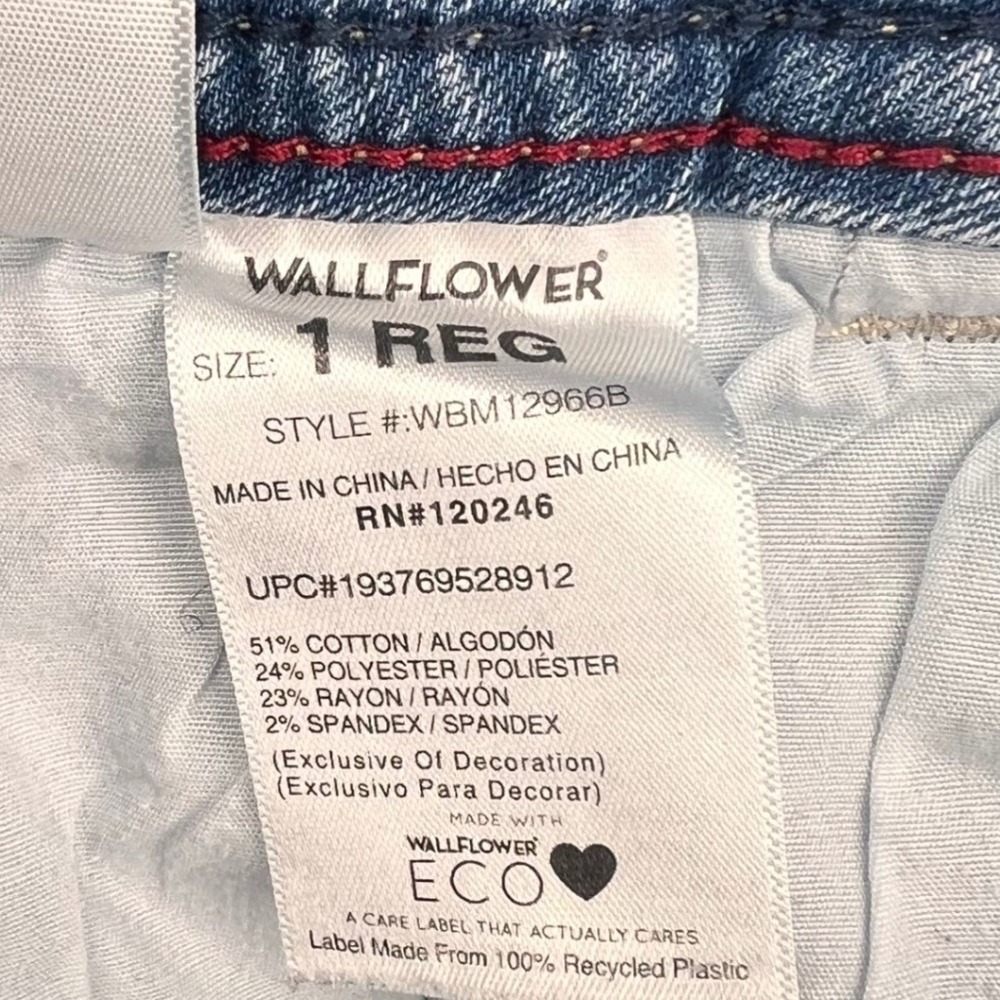 WallFlower Luscious Curvy Bootcut Jeans Light Embroidered Pockets Size 1  Women - Picture 10 of 11